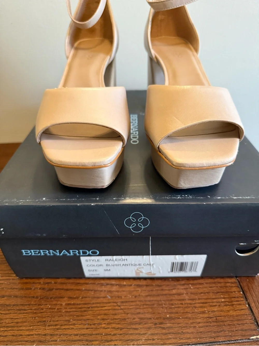 Bernardo Raleigh Women’s Nude Platform Block Heel Sandals with Ankle Strap NEW